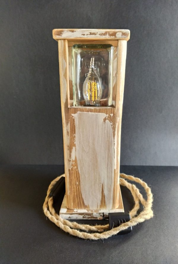 Lámpara vintage de madera reciclada de palet