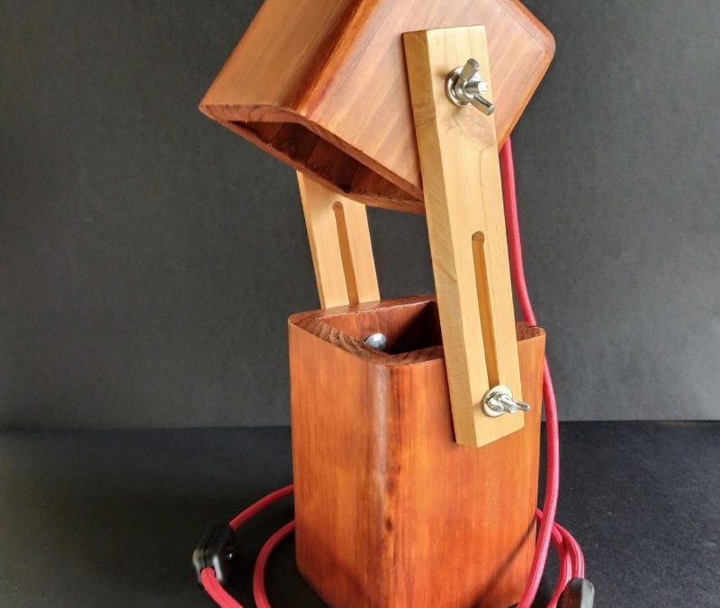 Lámparas de madera reciclada
